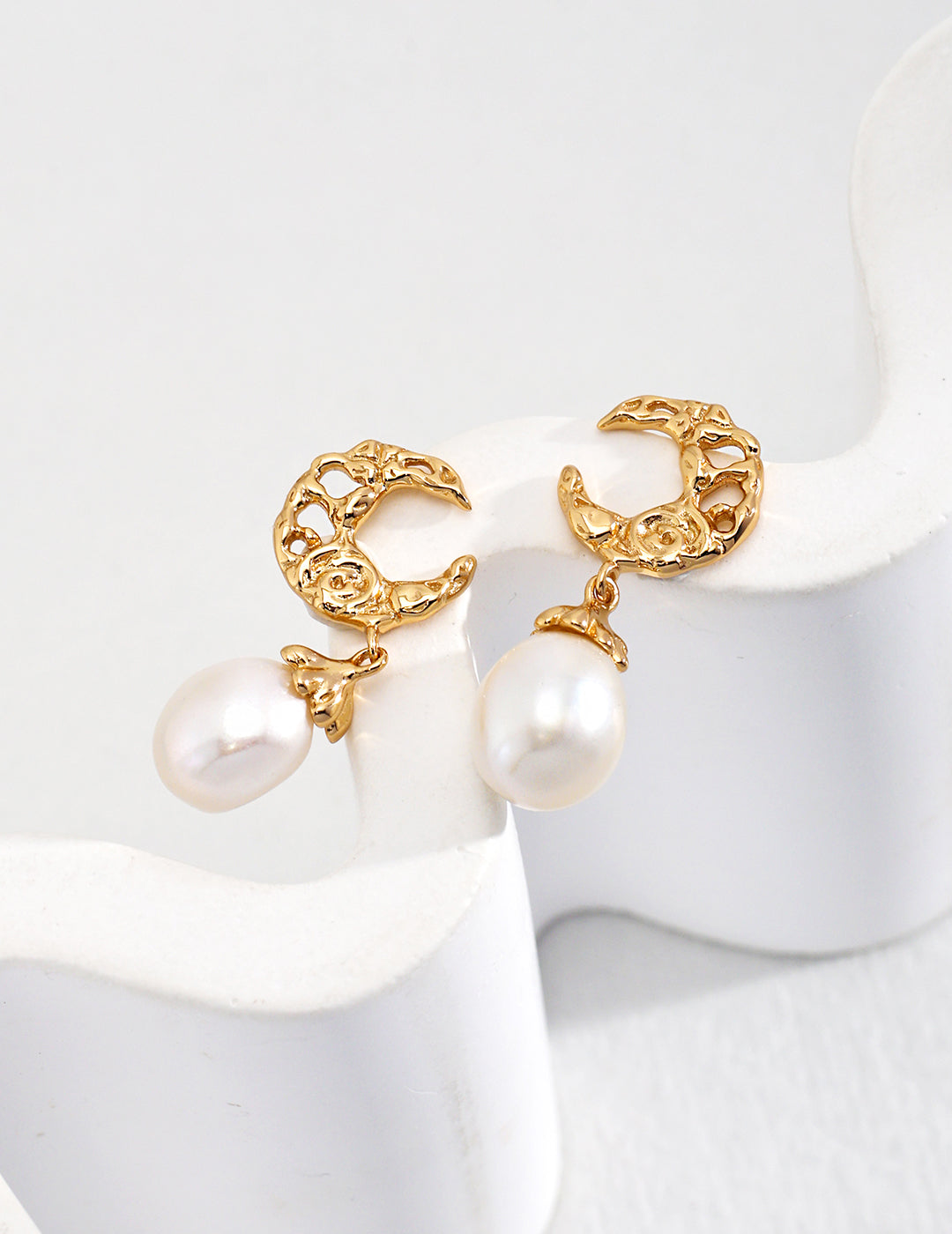 Big Natural Pearls Earring With Moonshape Gold-Plated Silver