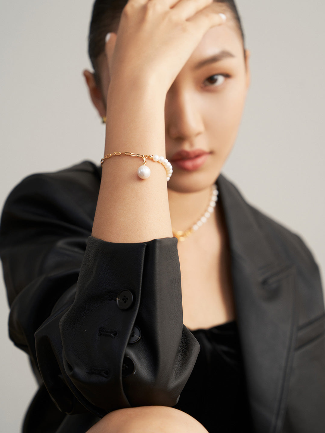 Half Pearl Half Chain Bracelet with BIG Pearl Pendant (Gold)