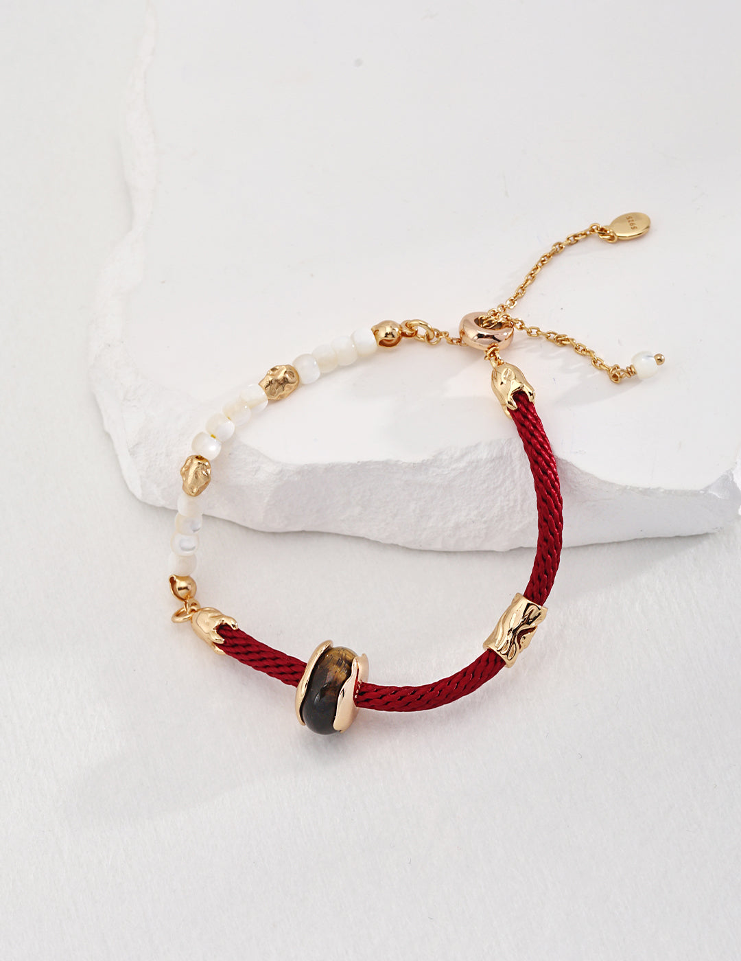 Tiger's Eye Bracelet With Pearls In Gold Plated Silver