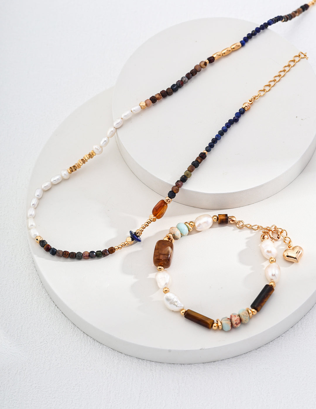 Natural Pearl Bracelet featuring Gemstones and a Gold-Plated Heart Pendant