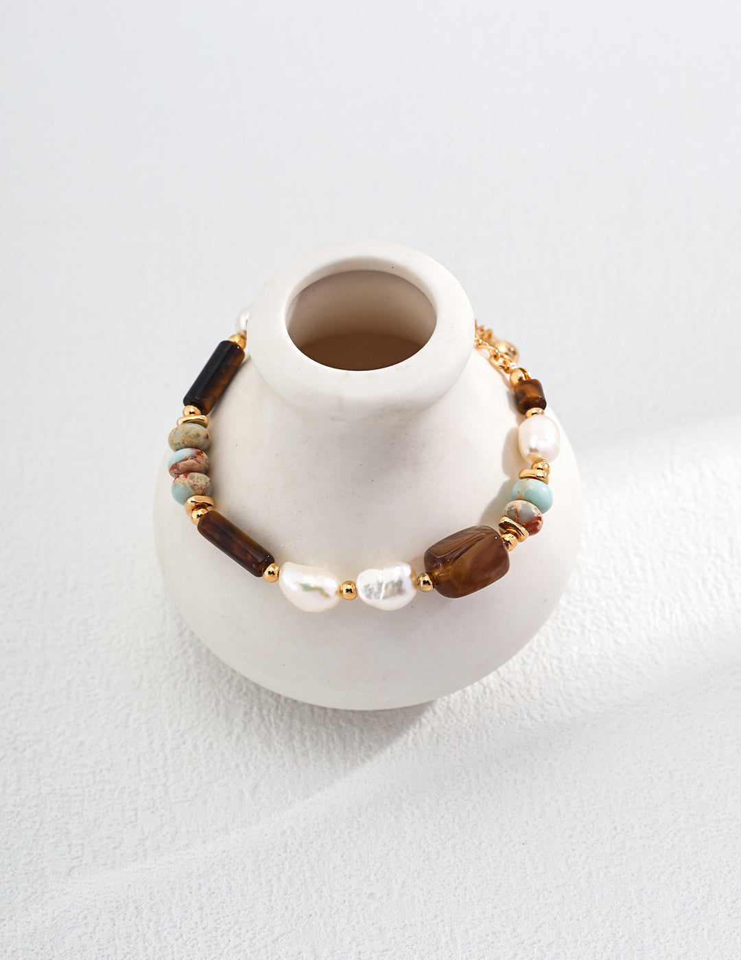 Natural Pearl Bracelet featuring Gemstones and a Gold-Plated Heart Pendant