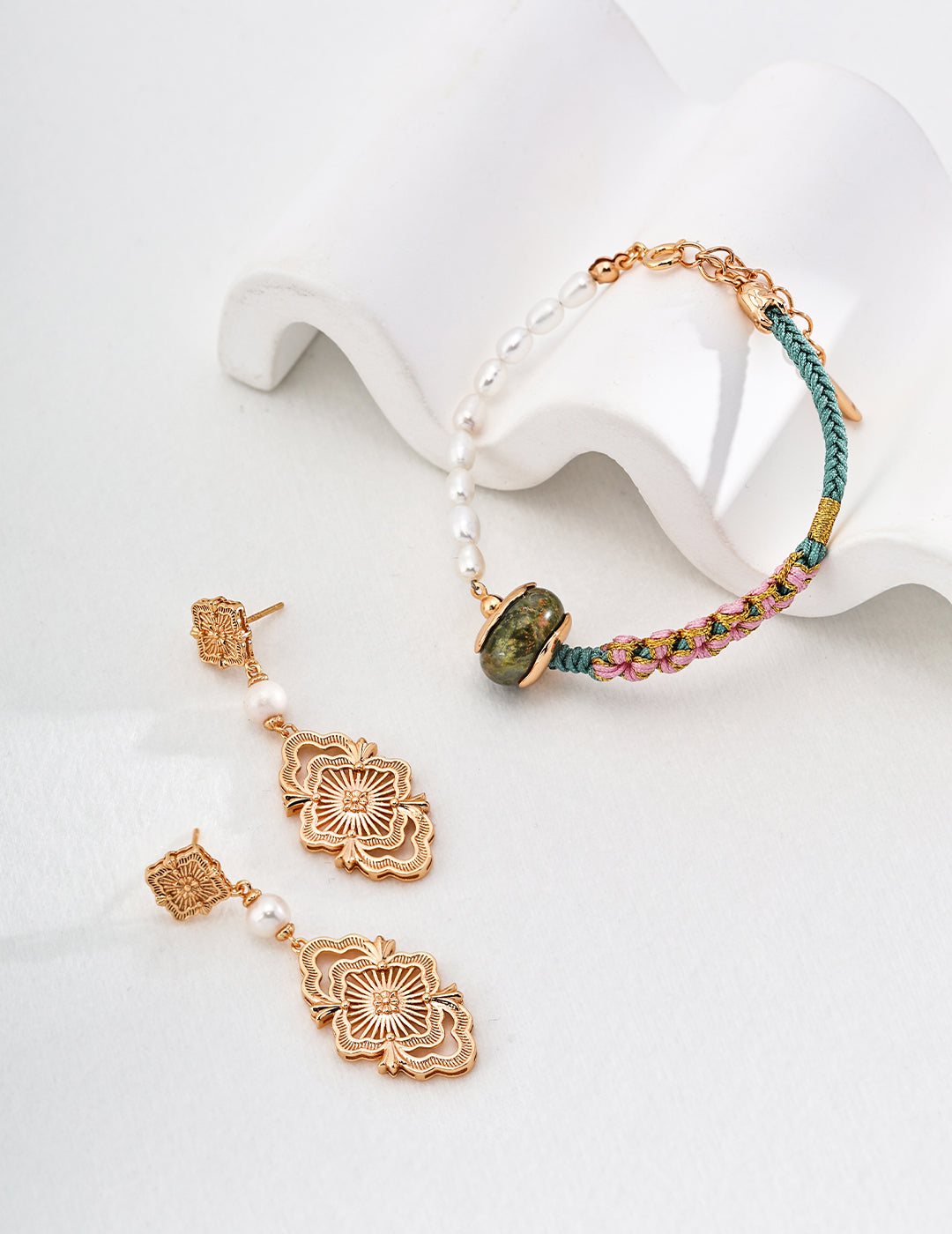 Natural Unakite Bracelet With Pearls In Gold Plated Silver